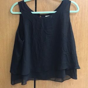 Black cropped tank